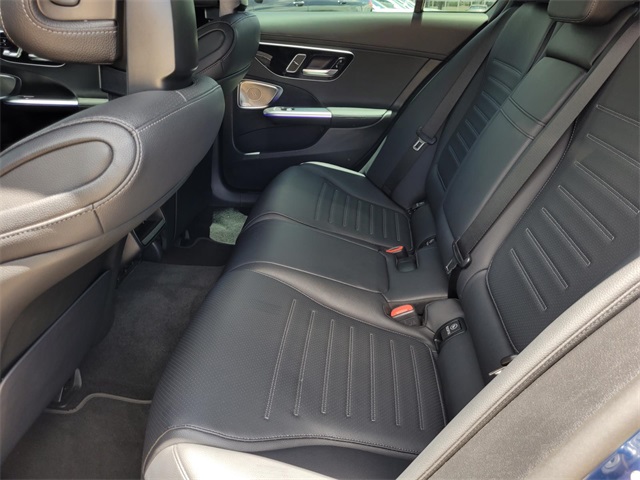 Vehicle image 9 of 35