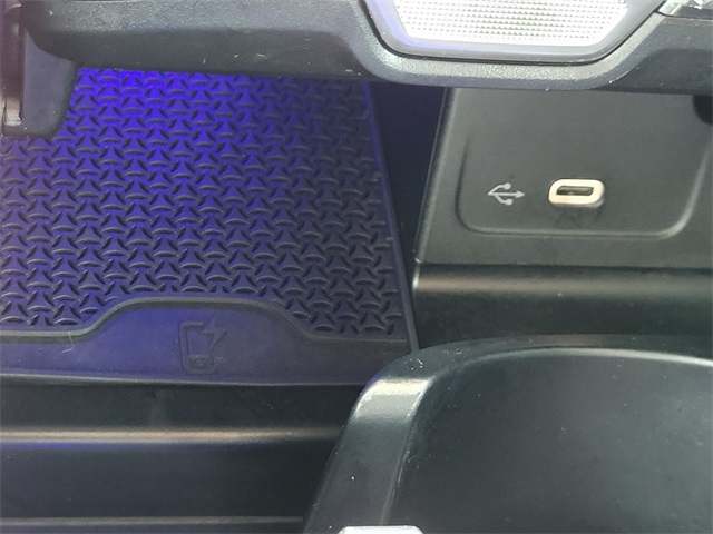 Vehicle image 26 of 35