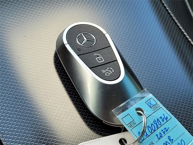 Vehicle image 21 of 35