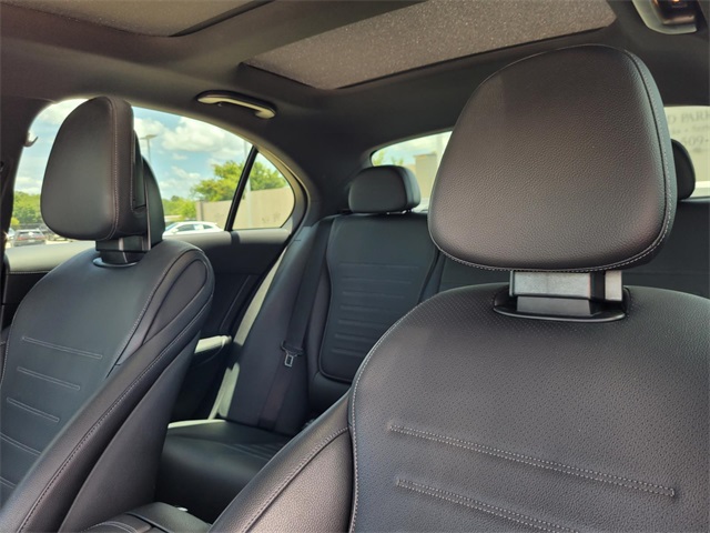 Vehicle image 10 of 35