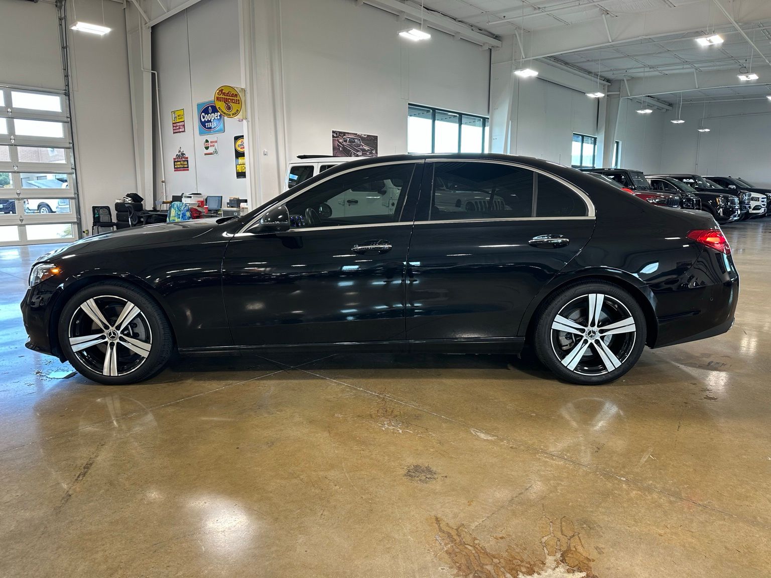 Vehicle image 8 of 25
