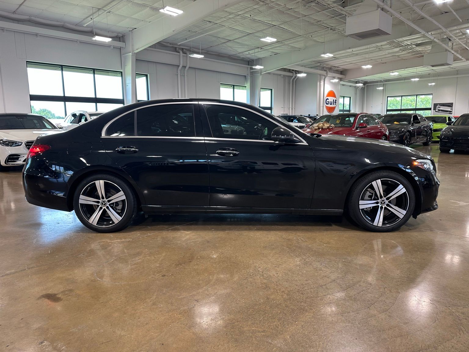 Vehicle image 4 of 25