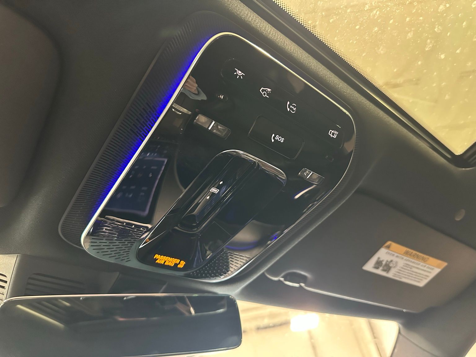 Vehicle image 21 of 25