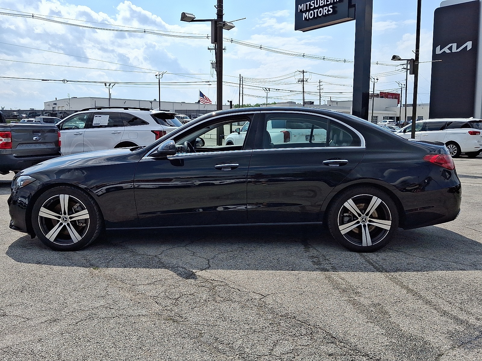 Vehicle image 8 of 31