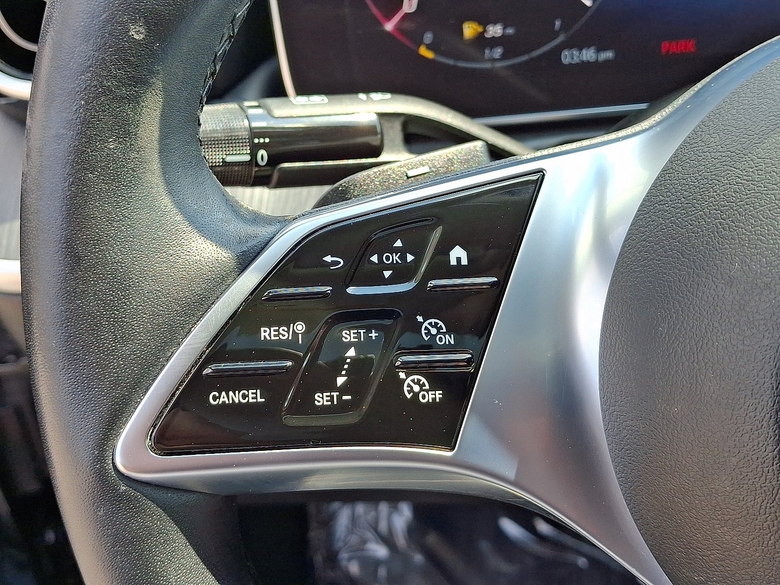 Vehicle image 16 of 31