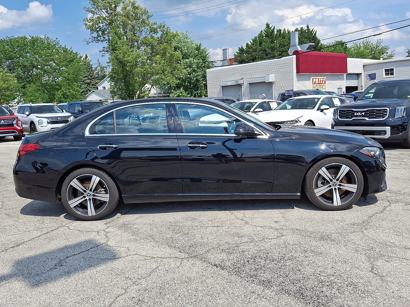 Vehicle image 4 of 31