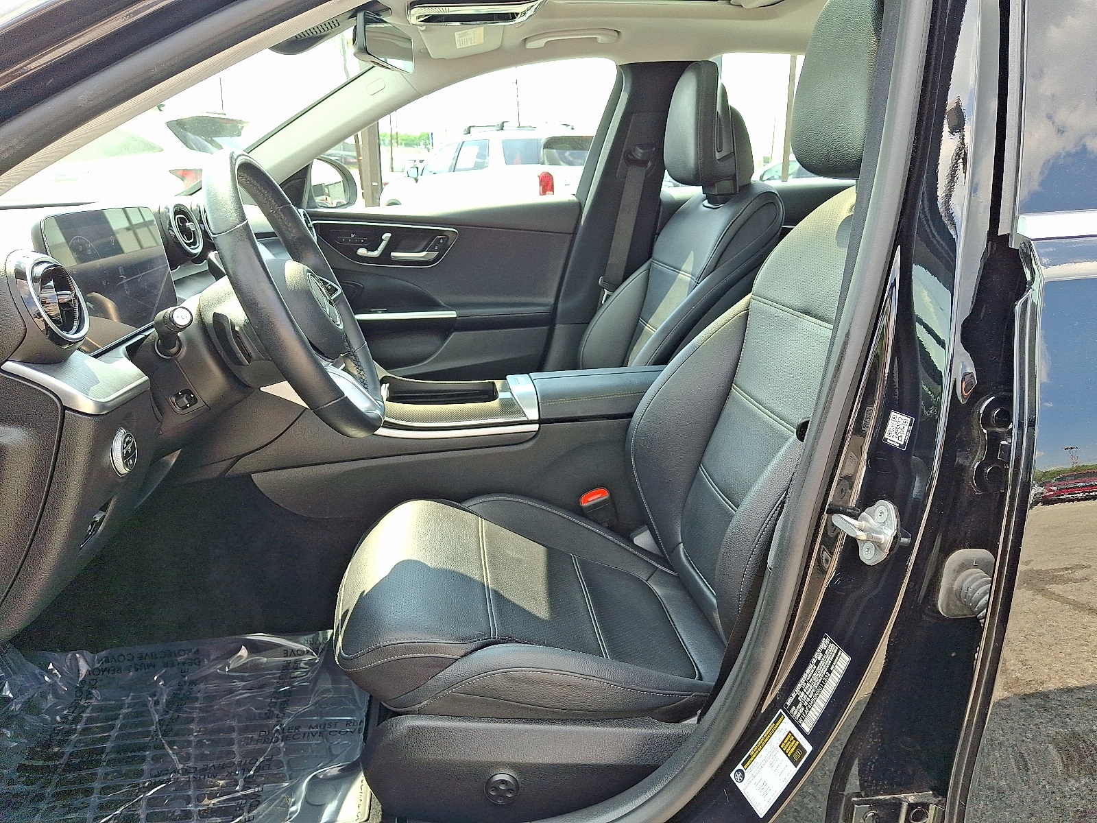 Vehicle image 11 of 31