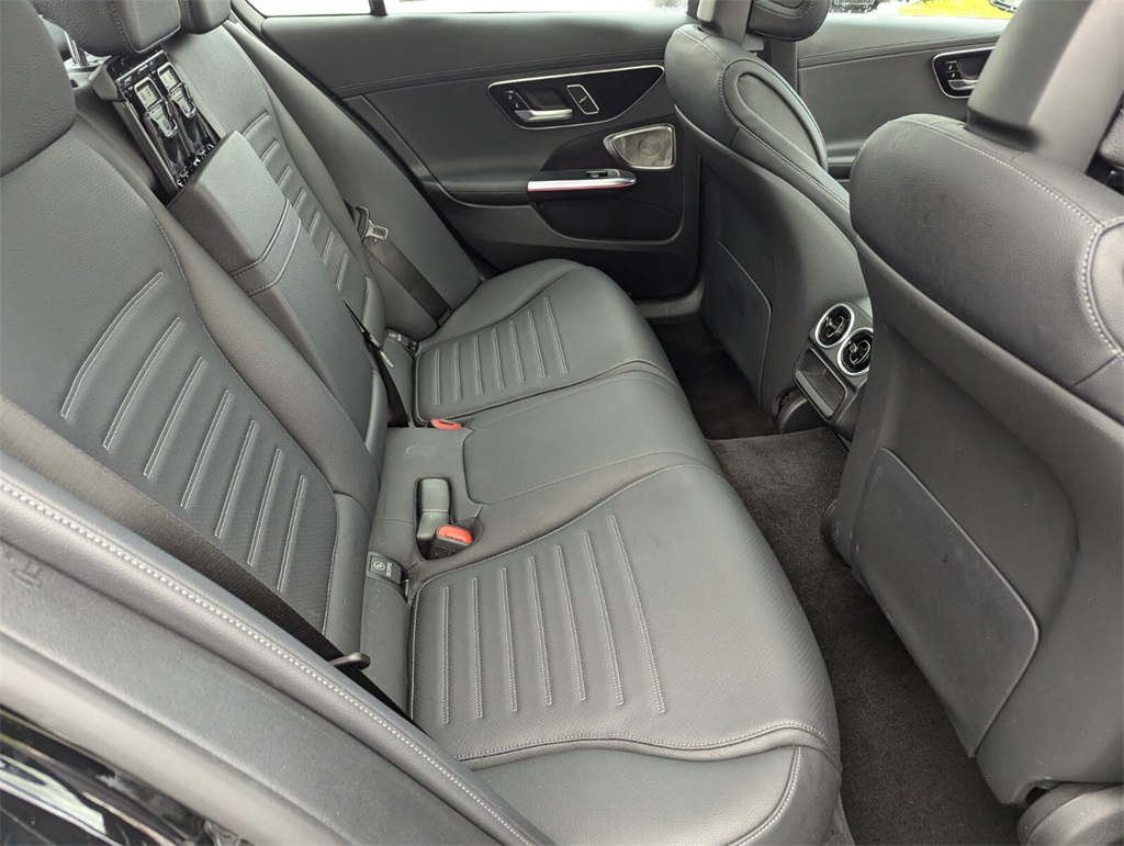 Vehicle image 13 of 38