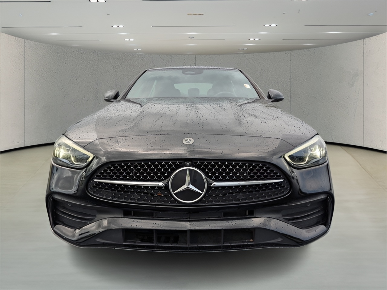 Vehicle image 32 of 38