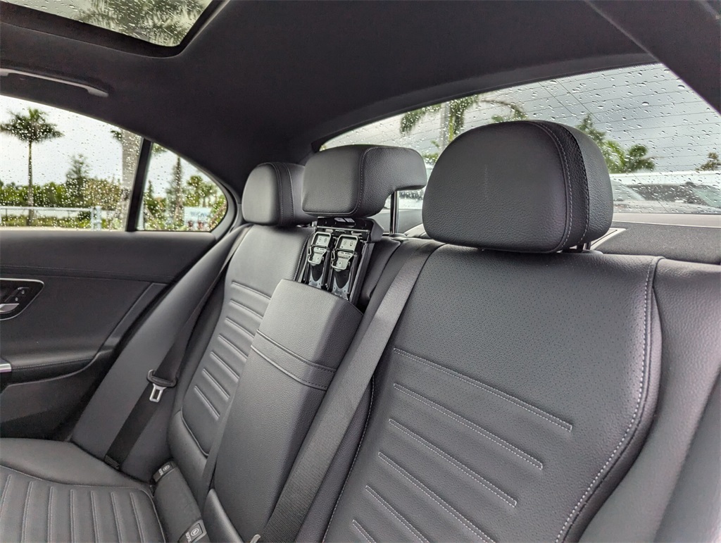 Vehicle image 16 of 38