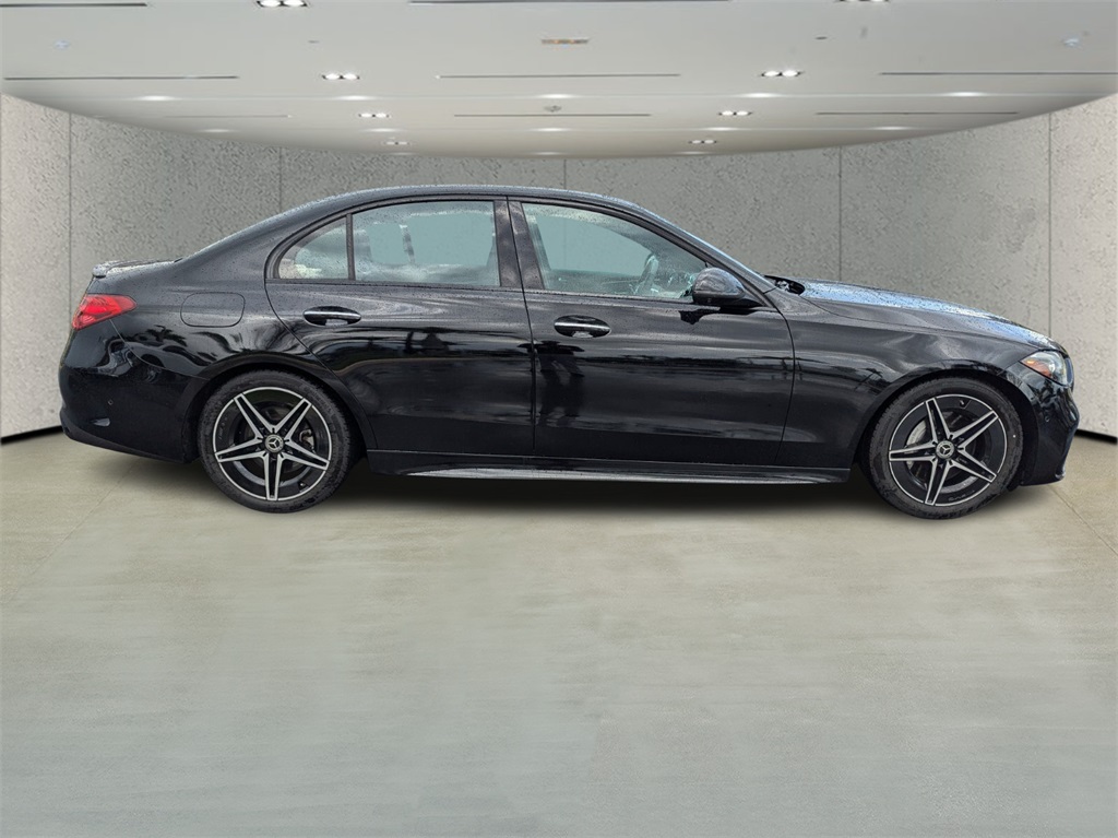 Vehicle image 4 of 38