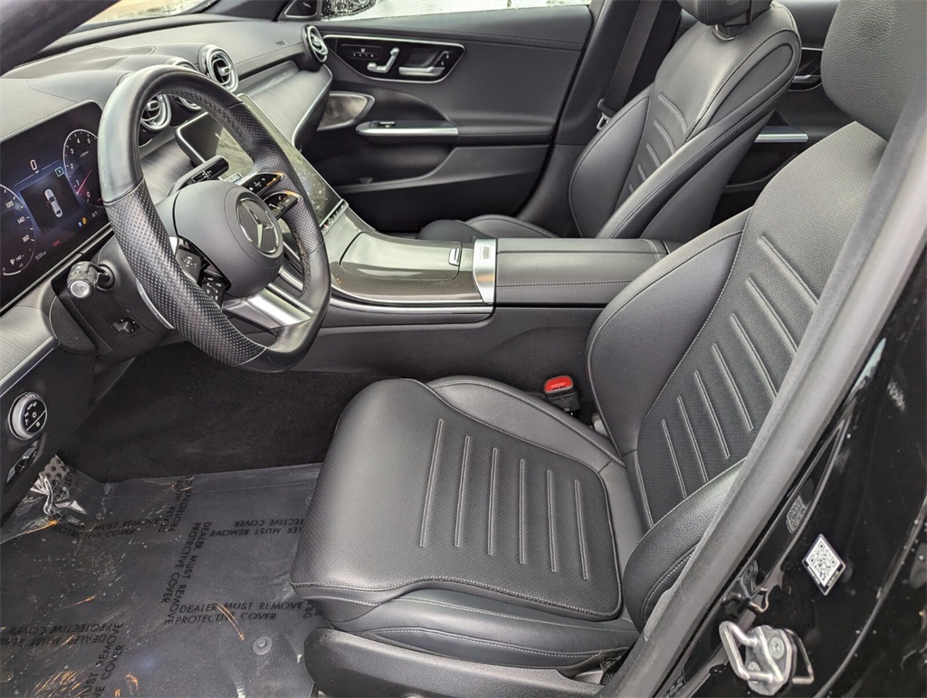 Vehicle image 22 of 38