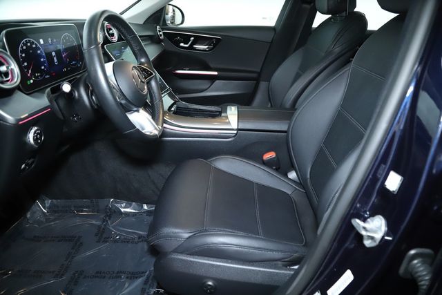 Vehicle image 28 of 45