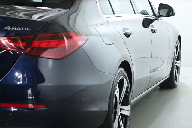 Vehicle image 18 of 45