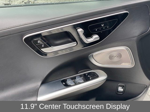 Vehicle image 12 of 27