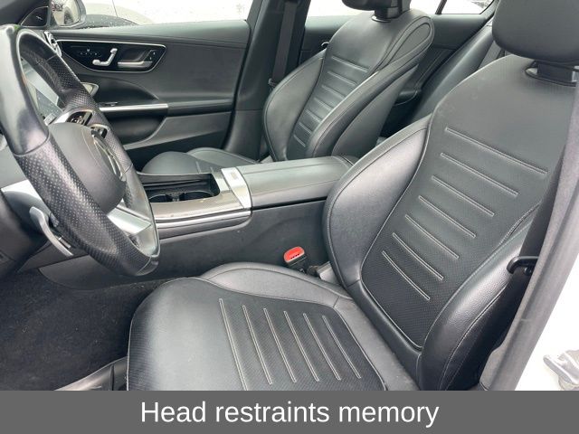 Vehicle image 7 of 27