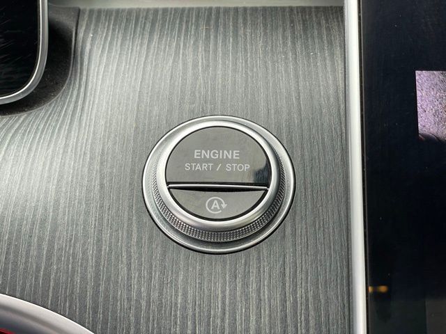 Vehicle image 18 of 27