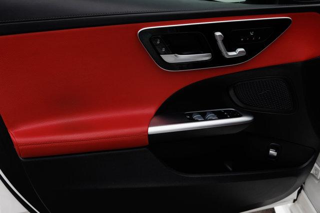 Vehicle image 13 of 31