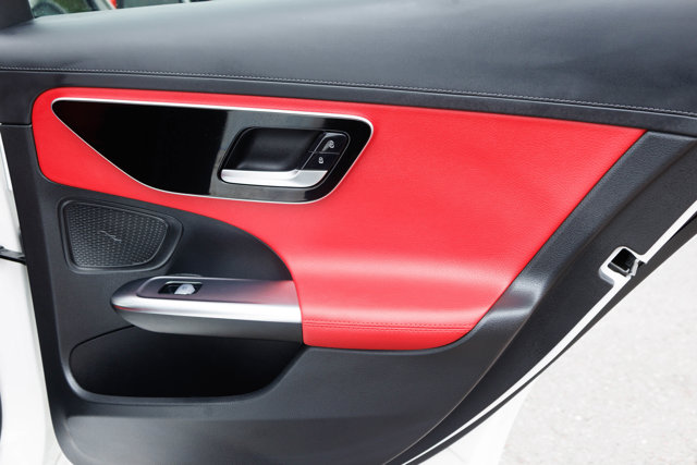 Vehicle image 18 of 31