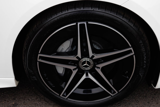 Vehicle image 12 of 31