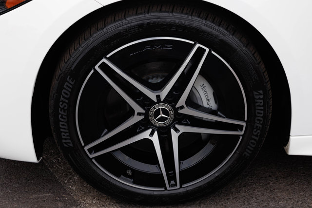 Vehicle image 9 of 31