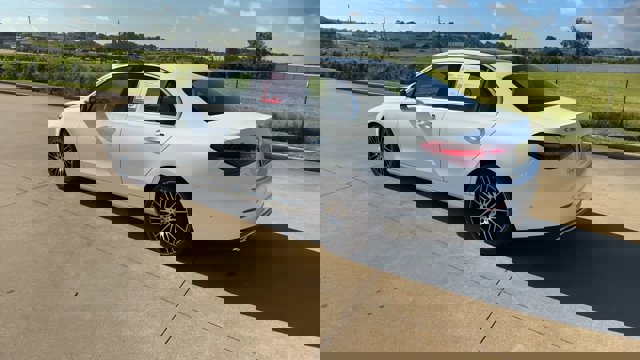 Vehicle image 8 of 26