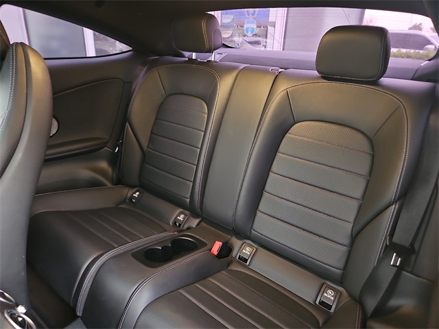 Vehicle image 12 of 31