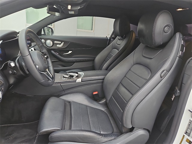 Vehicle image 15 of 31