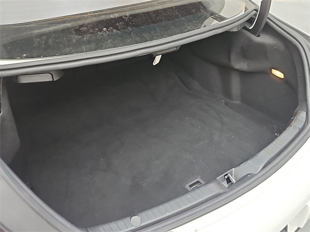 Vehicle image 11 of 31