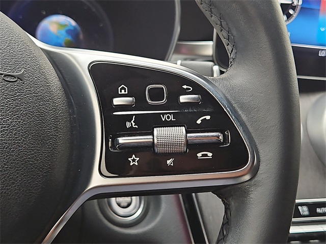 Vehicle image 19 of 31