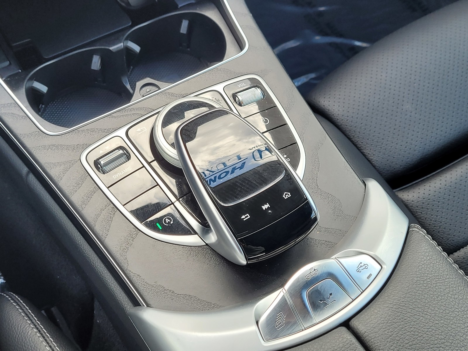 Vehicle image 26 of 27