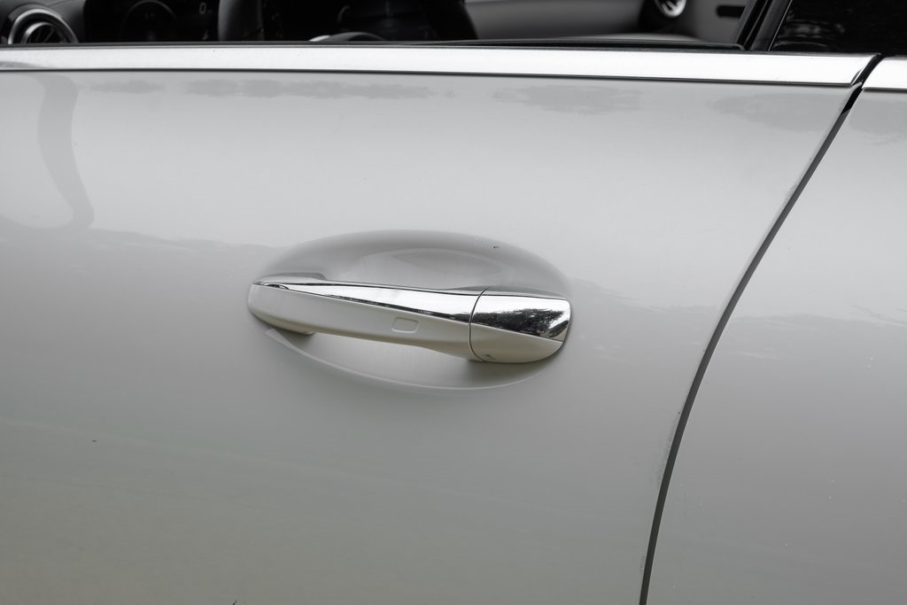 Vehicle image 51 of 56
