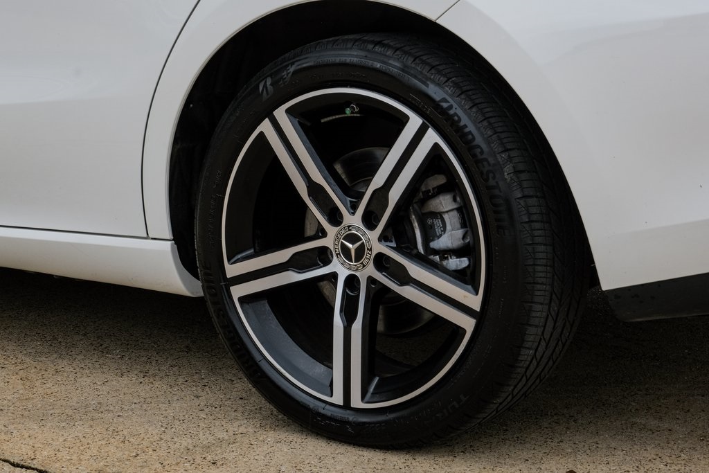 Vehicle image 18 of 56