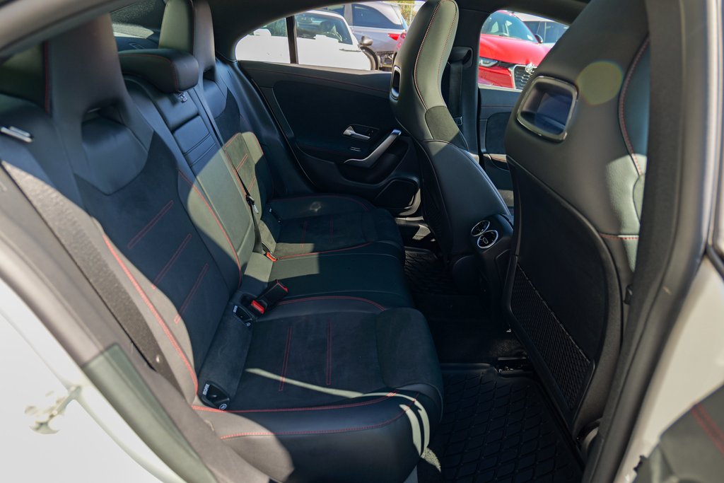 2022 Mercedes-Benz CLA 250 Image 17 of 54
