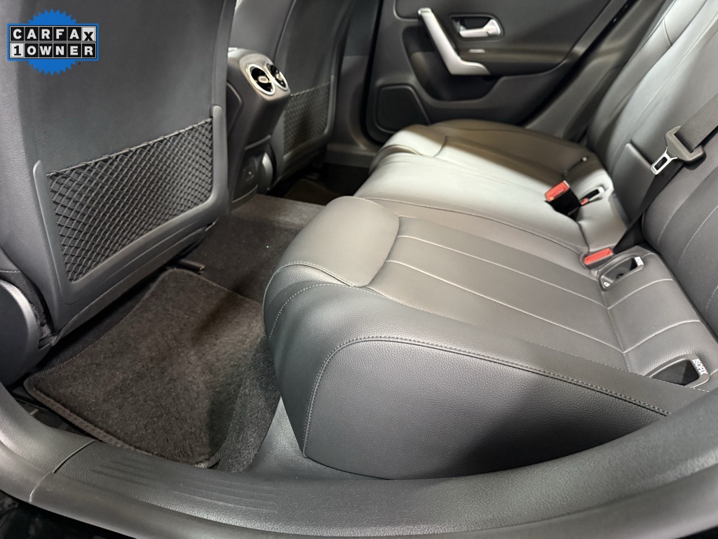 Vehicle image 20 of 31