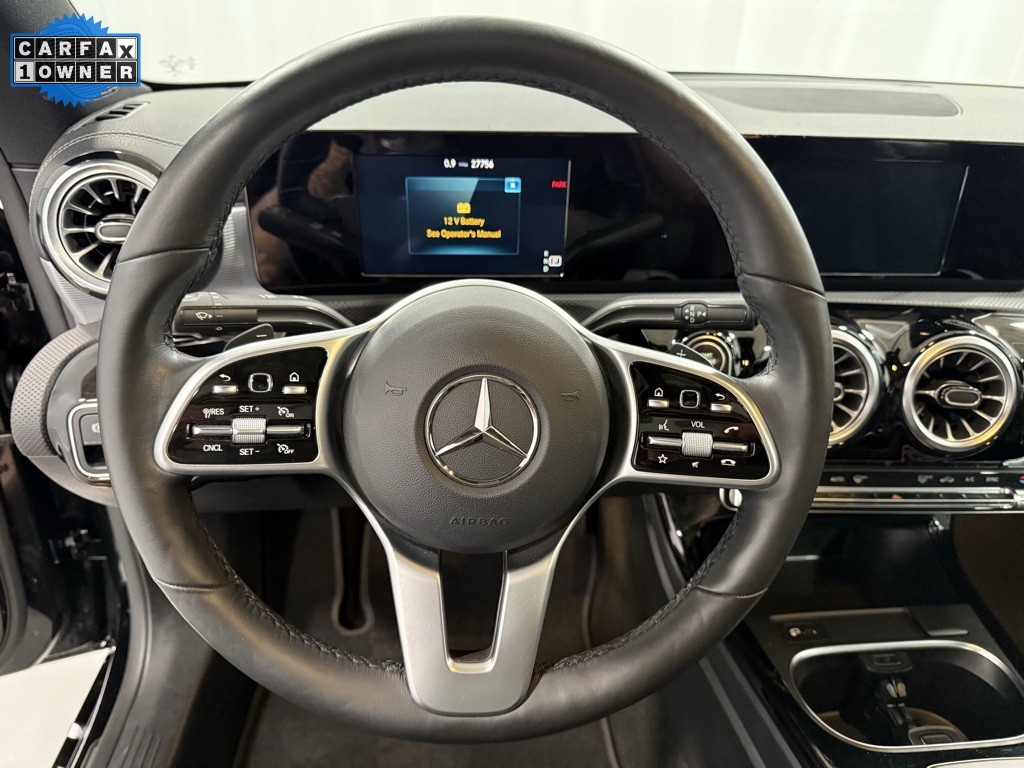 Vehicle image 13 of 31