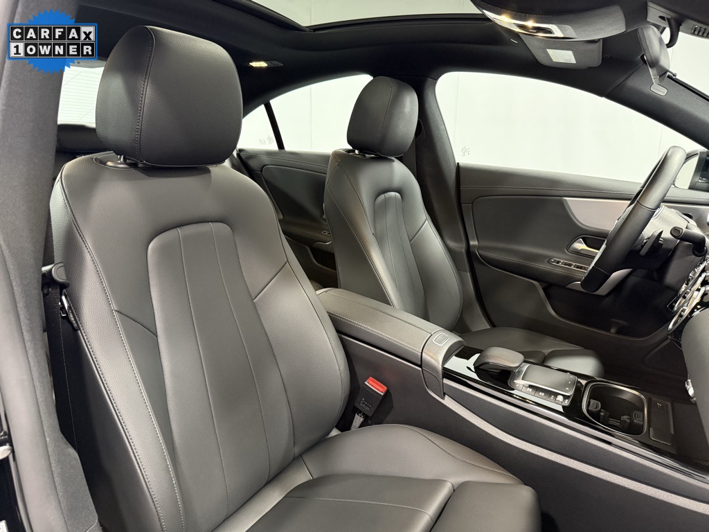 Vehicle image 18 of 31