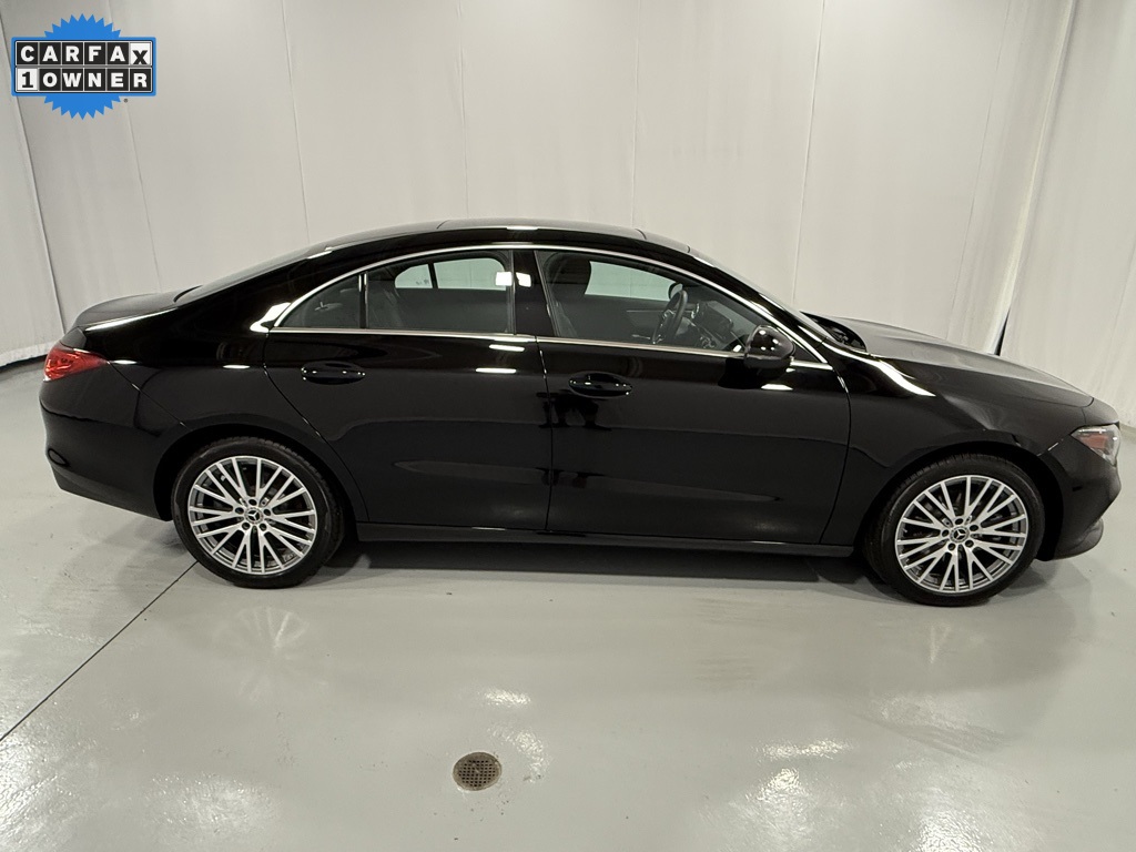 Vehicle image 3 of 31