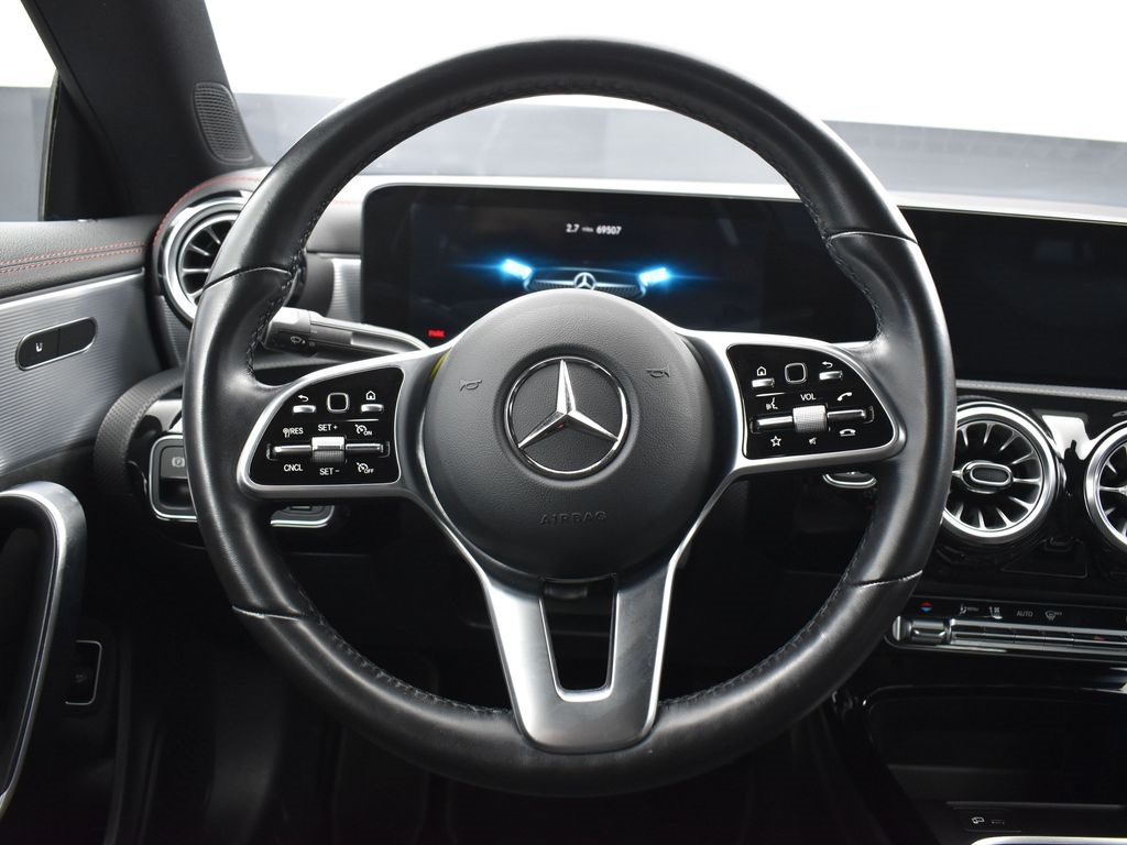 Vehicle image 32 of 38