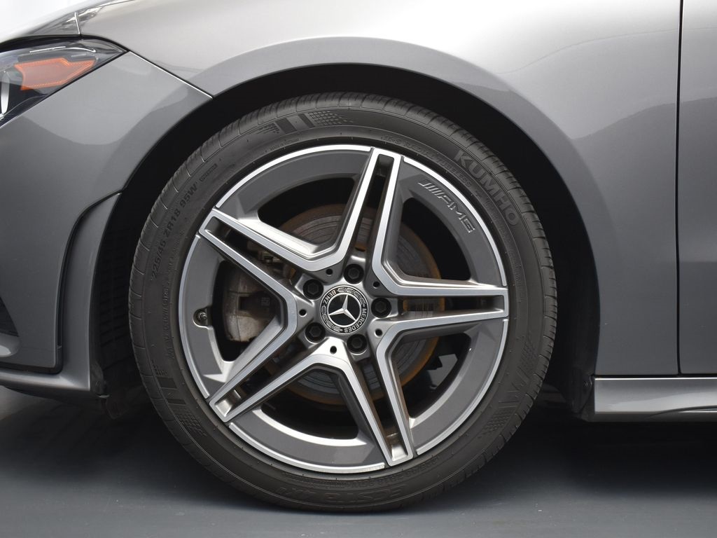 Vehicle image 19 of 38