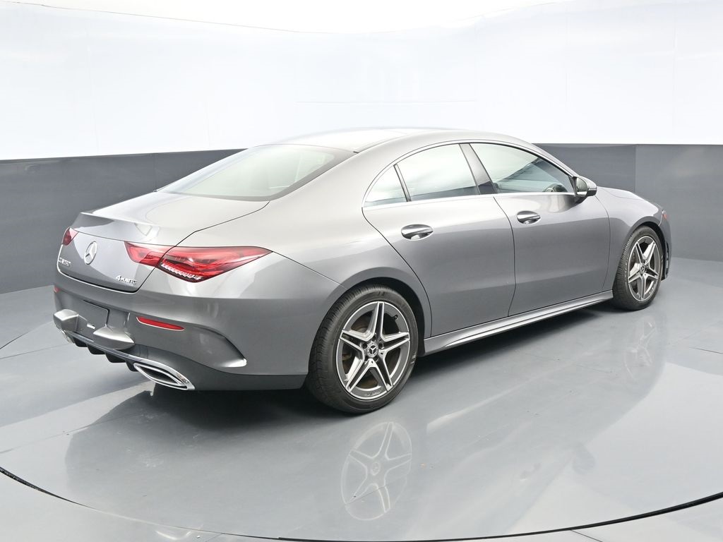 Vehicle image 11 of 38