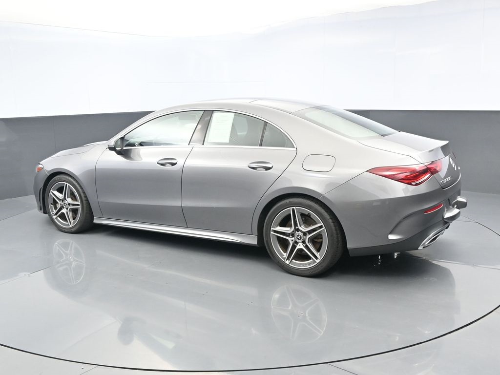 Vehicle image 18 of 38