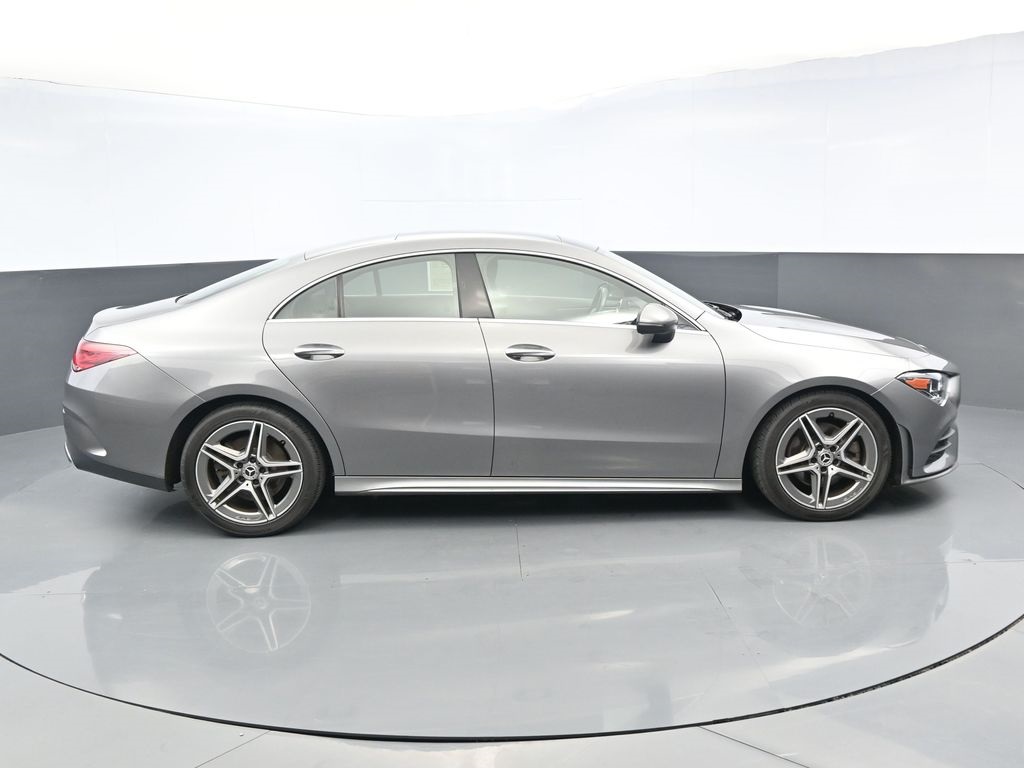 Vehicle image 10 of 38