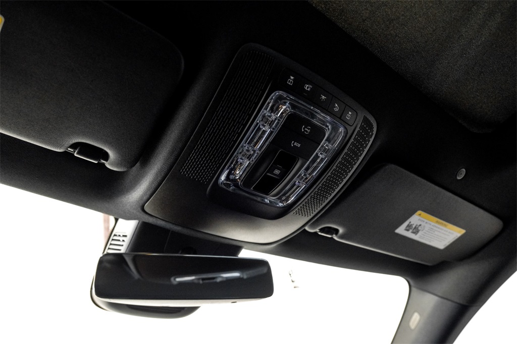Vehicle image 31 of 61