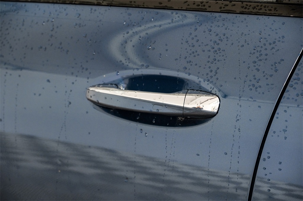 Vehicle image 44 of 61