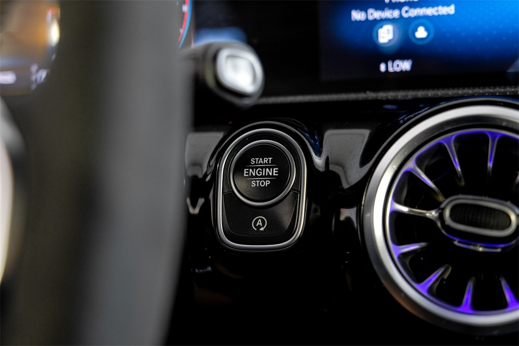 Vehicle image 21 of 61