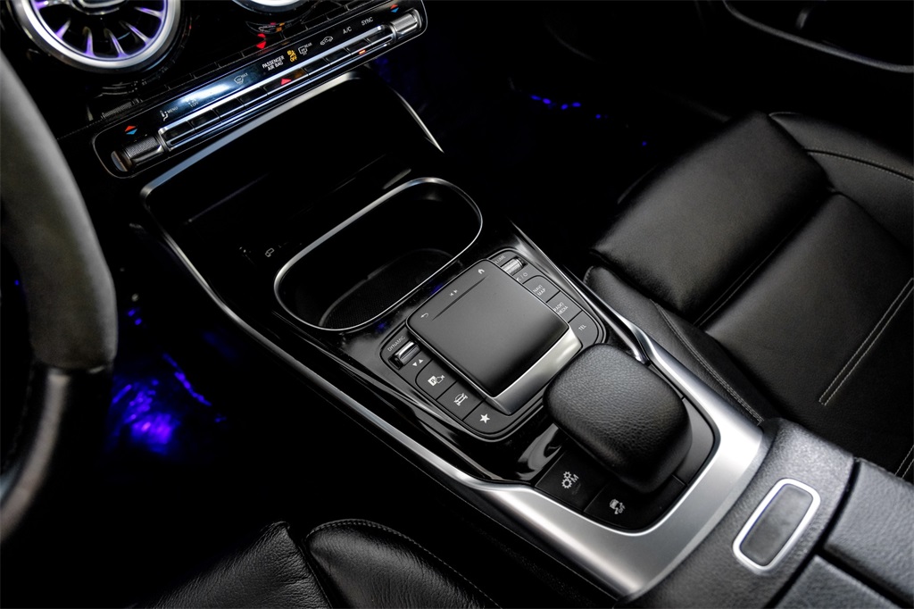 Vehicle image 24 of 61