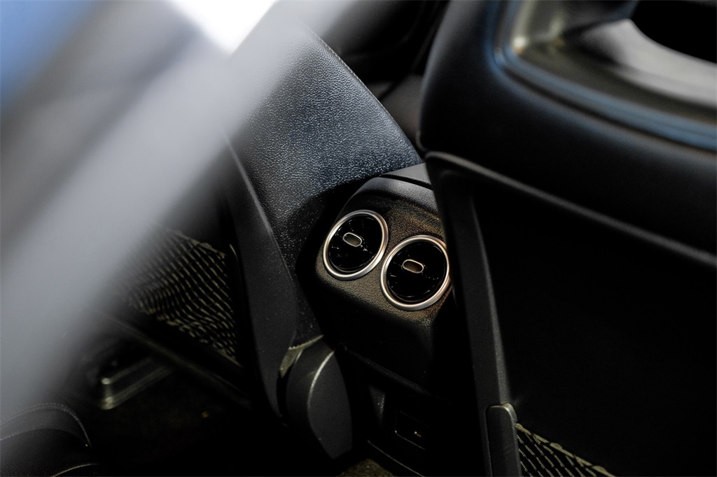 Vehicle image 41 of 61