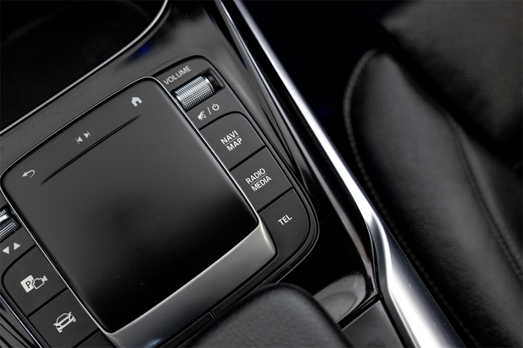 Vehicle image 27 of 61