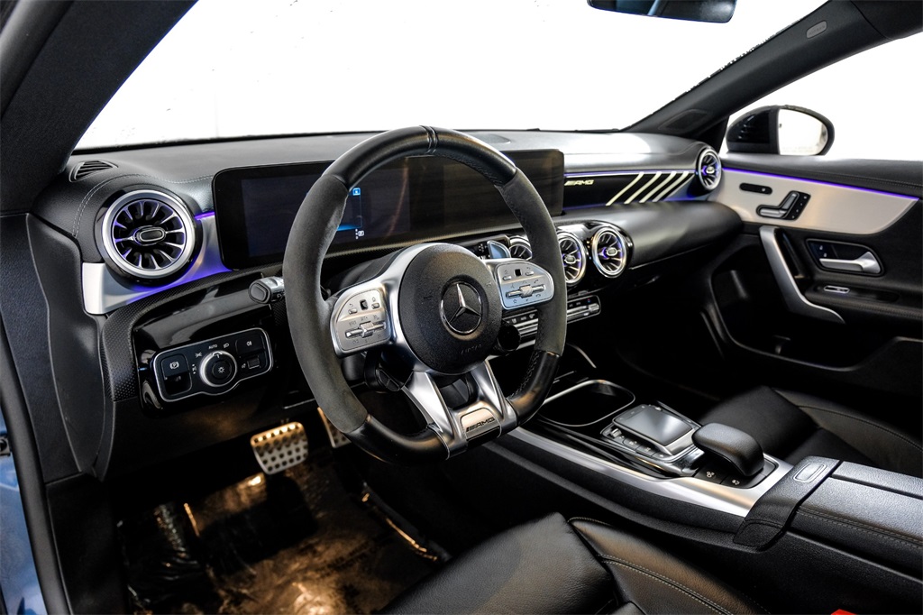 Vehicle image 9 of 61